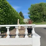 Ivy Lane Loughanure
